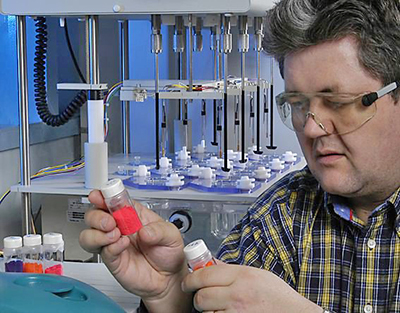 Chris Barbe in the Ceramisphere laboratory.